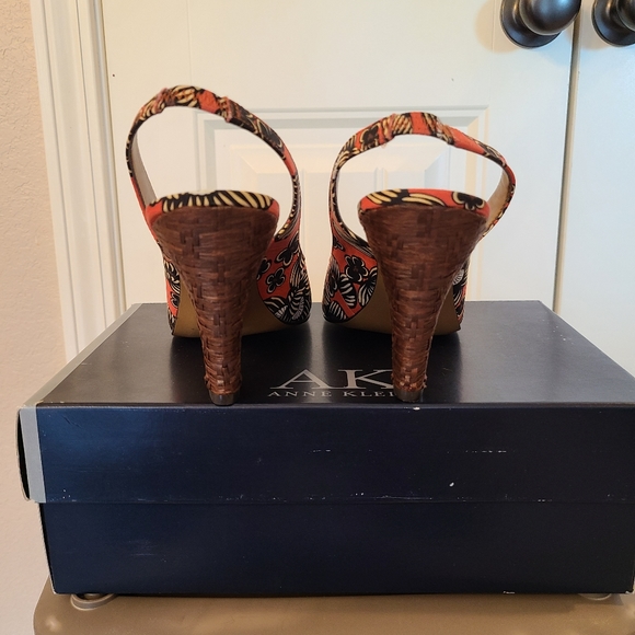 Anne Klein Lexine Orange Fabric Mule Size 8 M - Picture 5 of 6